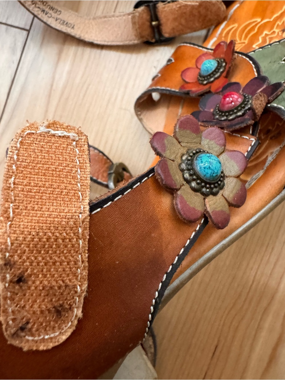 L'Artiste by Spring Step Yovela Leather Sandals – Hand Painted Floral Wedge - Picture 7 of 10